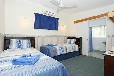 هتل Jacaranda Guest House