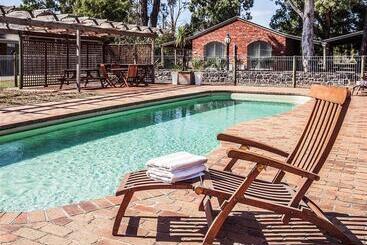 Mercure Ballarat Hotel & Convention Centre