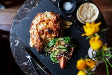 هتل Mercure Canberra