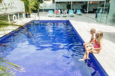 هتل Mercure Brisbane Spring Hill