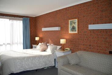 هتل Whalers Rest Motor Inn