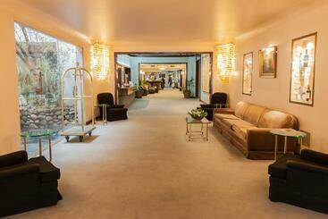 Gran Hotel Dora