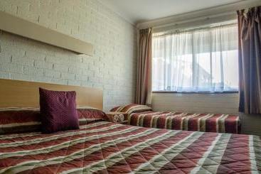 هتل Arabella Motor Inn