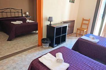 בית מלון כפרי Barcelona