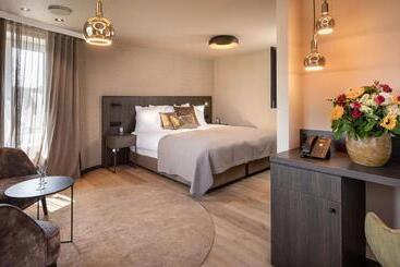 Отель Britannia