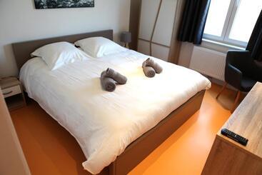 Elberg Hotel & Apartments