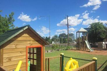 فندق Eldorado Motor Inn