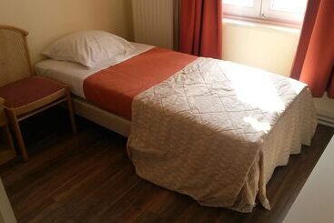 בית מלון כפרי Queen Mary