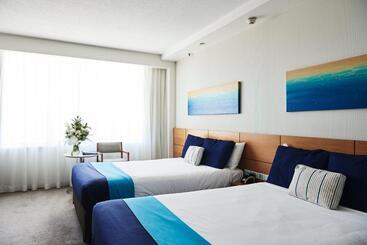 هتل The Ville Resort Casino