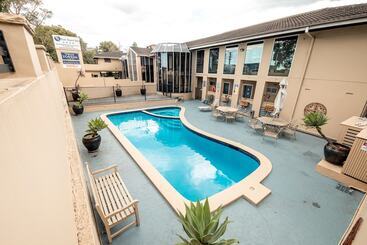 בית מלון כפרי Twin Towers Inn