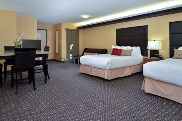 בית מלון כפרי Best Western Plus Regency Inn And Conference Centre