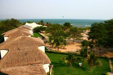 هتل Club Du Lac Tanganyika