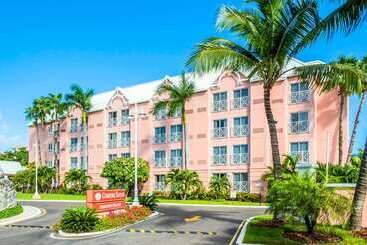 호텔 Comfort Suites Paradise Island