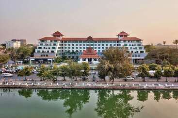 هتل Hilton Mandalay