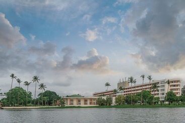Inya Lake Hotel Yangon