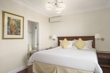 בית מלון כפרי Oxford House