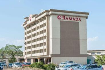 فندق Ramada By Wyndham Edmonton South