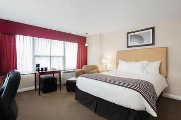 هتل Sandman Signature Calgary Downtown