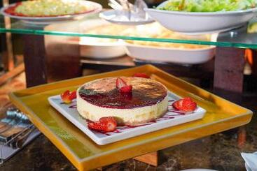 בית מלון כפרי Slaviero Curitiba Centro