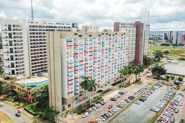 Отель St Paul Plaza