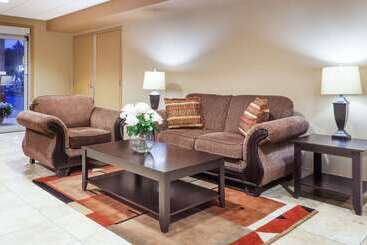 בית מלון כפרי Super 8 By Wyndham Abbotsford Bc