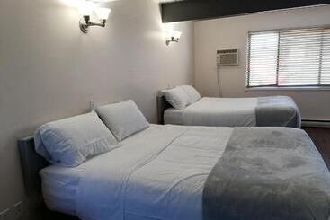 リゾートホテル Campbell River Lodge