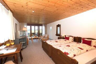 בית מלון כפרי Arvenbüel