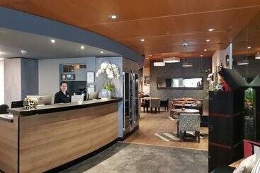 ホテル Baren Am Bundesplatz