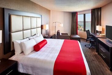 هتل Best Western Plus Waterfront