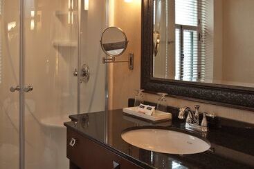 Отель Chateau Bellevue