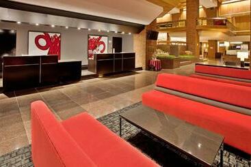 هتل Crowne Plaza Gatineauottawa, An Ihg