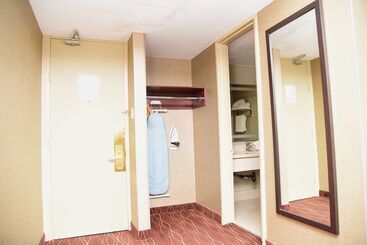 בית מלון כפרי Days Inn By Wyndham Ottawa