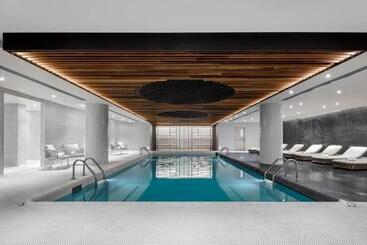 Отель Fairmont The Queen Elizabeth