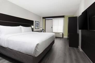 فندق Holiday Inn Express & Suites Mississauga Toronto Southwest, An Ihg