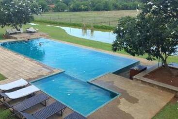 호텔 Kithala Resort   Thema Collection