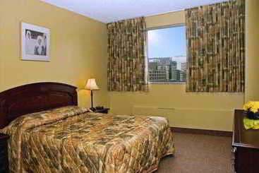 Отель La Tour Centre Ville