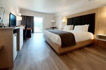 בית מלון כפרי Le Manoir Du Lac Delage