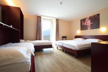 בית מלון כפרי New Elvezia