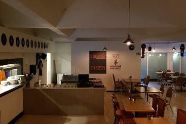 هتل North Star Inn & Suites