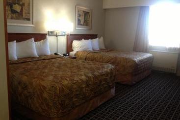 هتل Ramada Yorkton