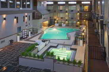 Sandman Hotel & Suites Kelowna