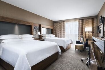 Sheraton Toronto Airport Hotel & Conference Centre