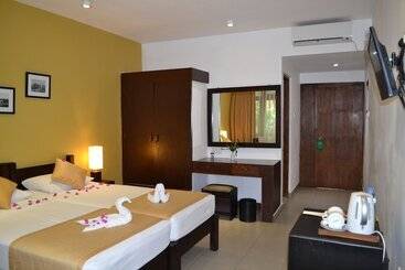 בית מלון כפרי The Lakeside At Nuwarawewa