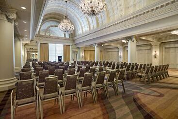 فندق The Omni King Edward