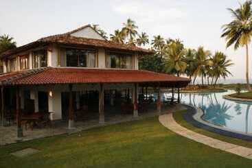 Kosgoda Beach Resort