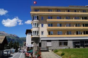 Otel Schweizerhof Pontresina