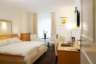 Park Hotel Am Rhein   Gesundheitshotel Und Residenzen