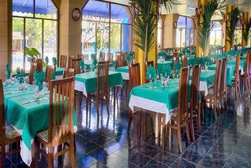 ホテル Club Tropical