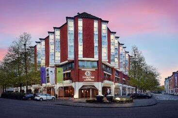 בית מלון כפרי Doubletree By Hilton Hannover Schweizerhof