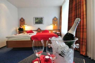 ホテル Hahnenkamp